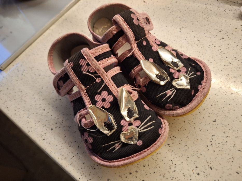 Детски пантофи "Barefoot" черно коте