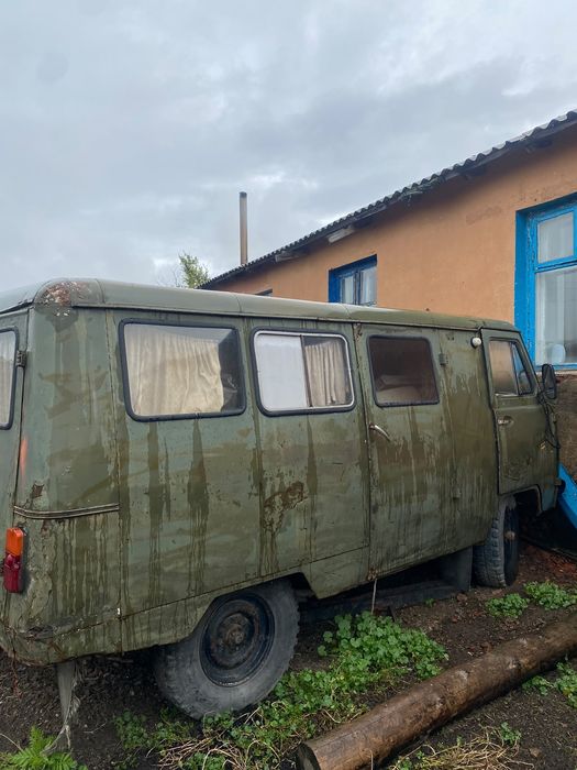 Продам уаз на запчасть