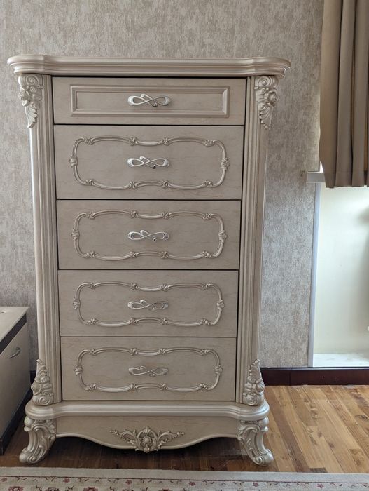 Продаётся спальный гарнитур премиум-класса (классика)