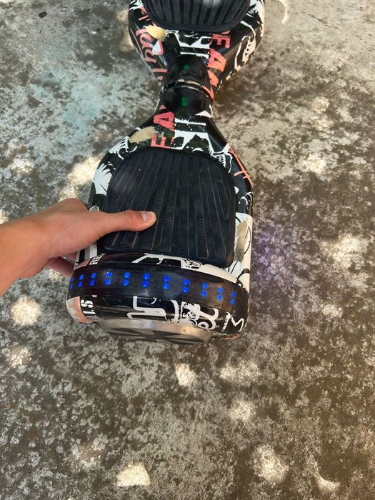 Vând hoverboard ,negociabil