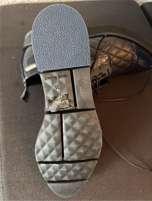 Pantofi marimea 35 Love Moschino !