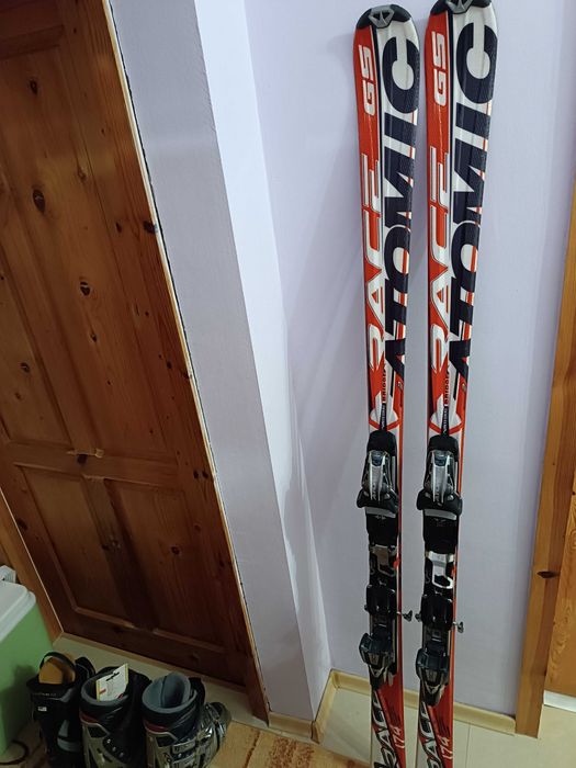 Продавам ски Атомик GS 10
