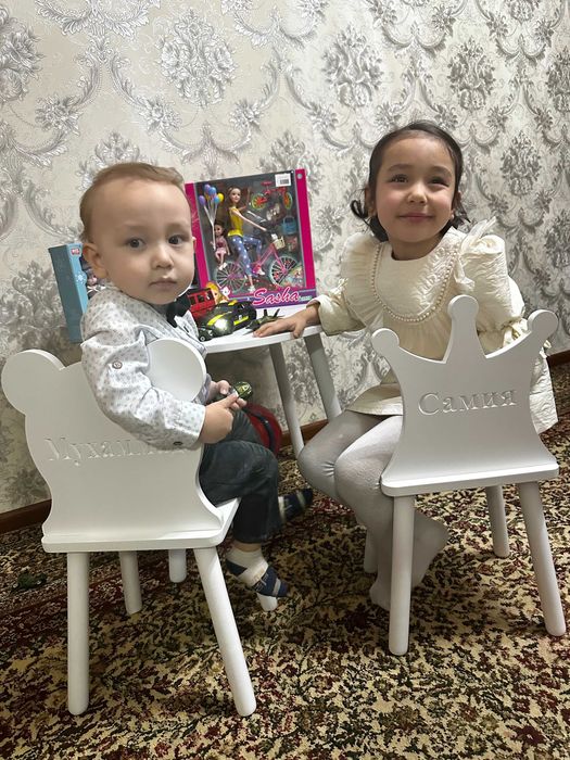 Bolalar mebeli. Bolalar shkafi. Bolalar uchun stol va stullar