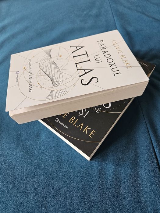 Seria The Atlas Six