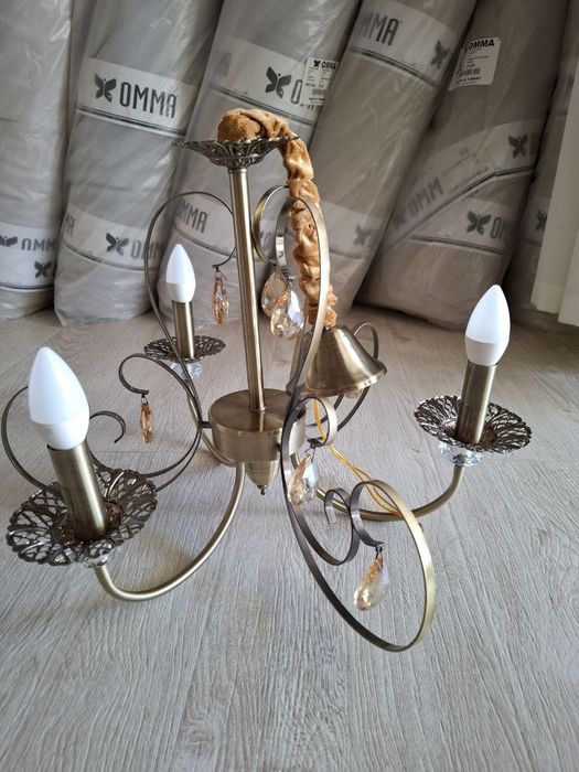 Люстра в небольшую комнату