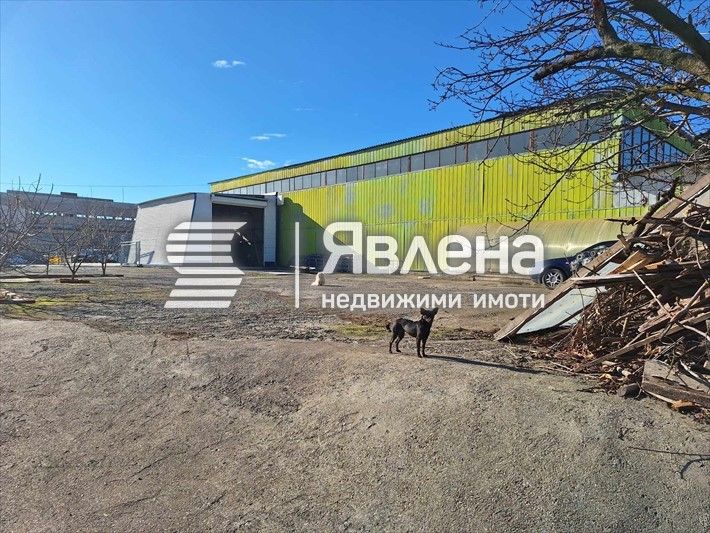 Дава се под наем Склад в Ямбол, Промишлена зона - 71 кв.м за 306 € - Снимка #1