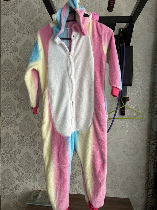 Продаю детские вещи