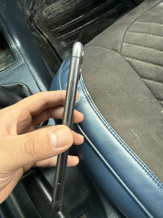 Айфон 11 64 гб.