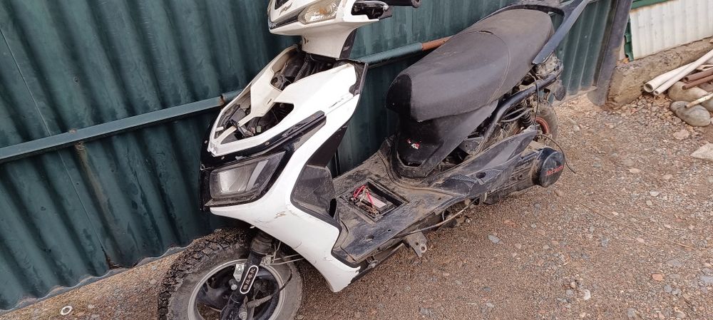 Мопед на запчасти