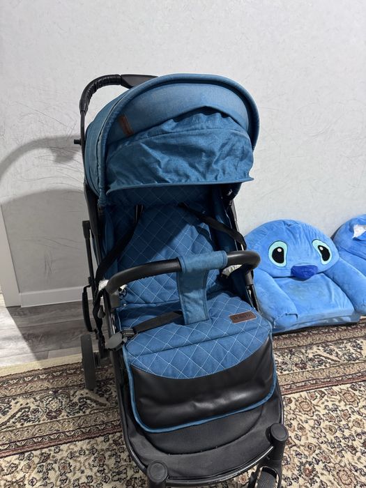 Продам коляску для прогулок