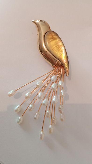 Продам винтажные броши и украшения.