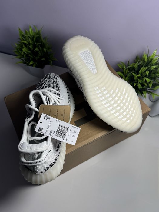 Adidas yeezy 350 V2 Zebra