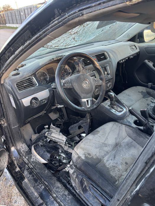 Dezmembrez VW Jetta 1.4 TSi Hybrid 2015