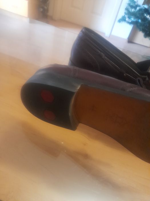 АМ  Company  и TAiMA естествена кожа ном.43