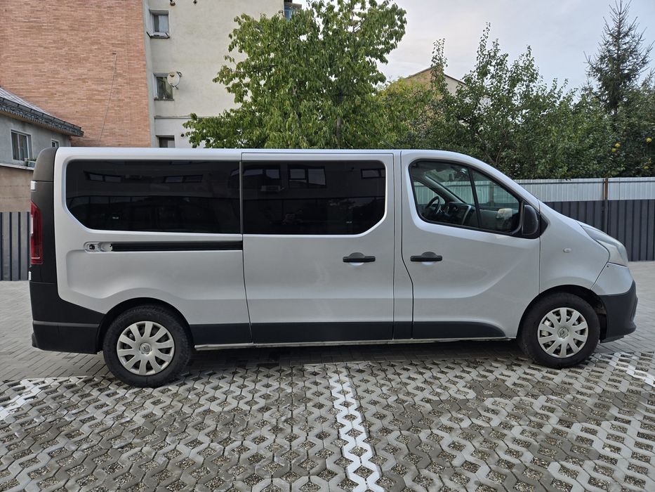 RENAULT Trafic 2015 — imagine 2