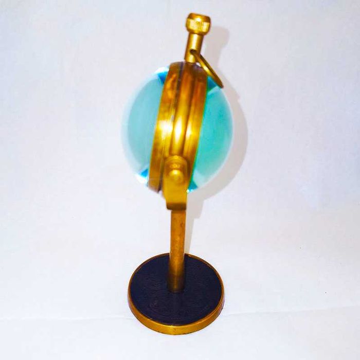 Бронзов часовник с ретро дизайн