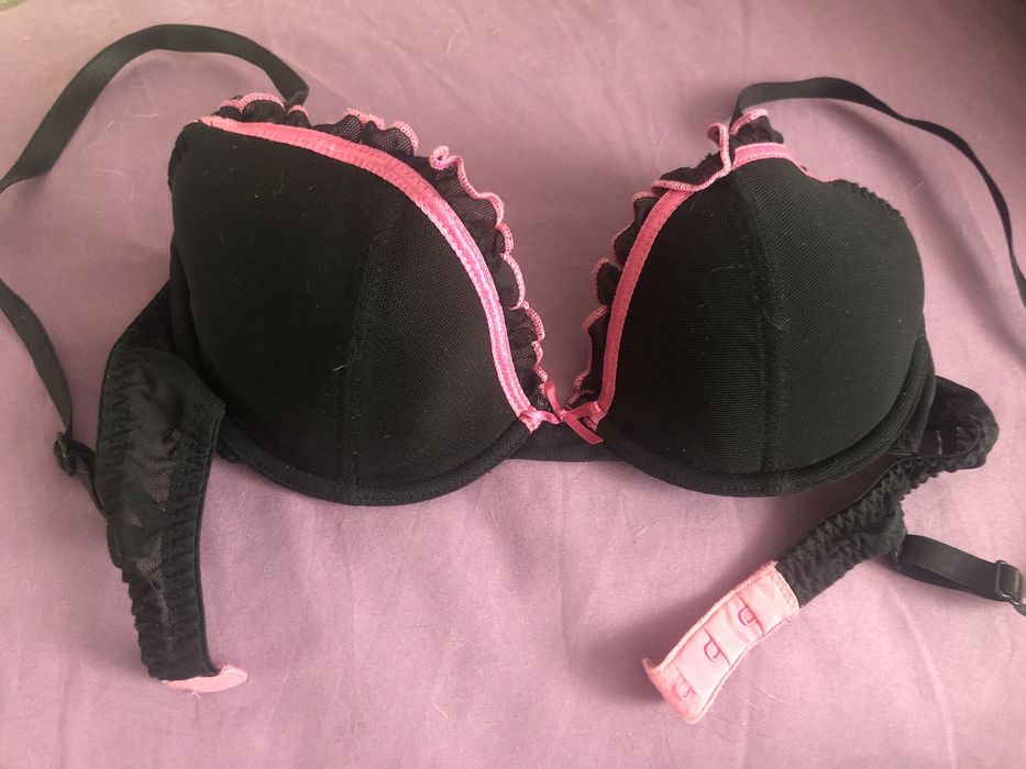 Черен сутиен на точки Marks & Spencer 32B