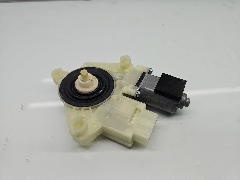 Motoras geam dreapta spate Volkswagen Passat B8 Variant (3G5) [Fabr 20