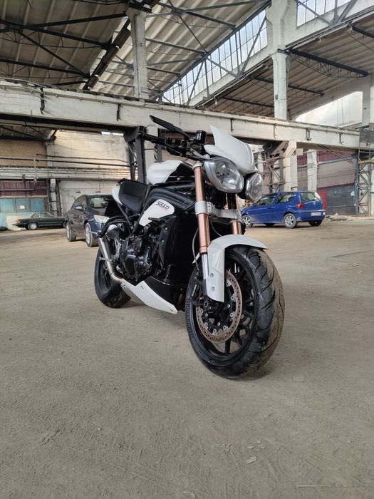 Triumph Speed Triple 1050