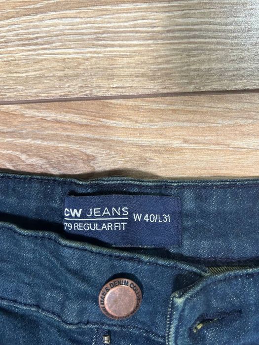 Мужские джинсы продаются в отличном состоянии