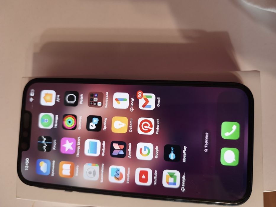 iPhone 14 +10 кейса +оставаща гаранция