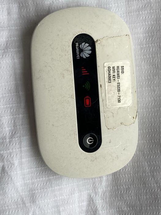 Router mobil HUAWEI . Router HUAWEI portabil