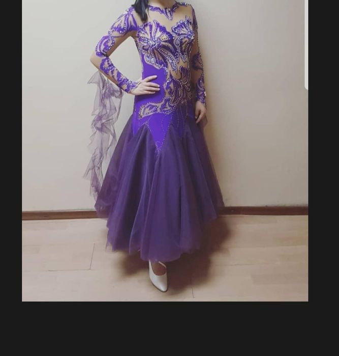 Продам 2 платья для бальных танцев!