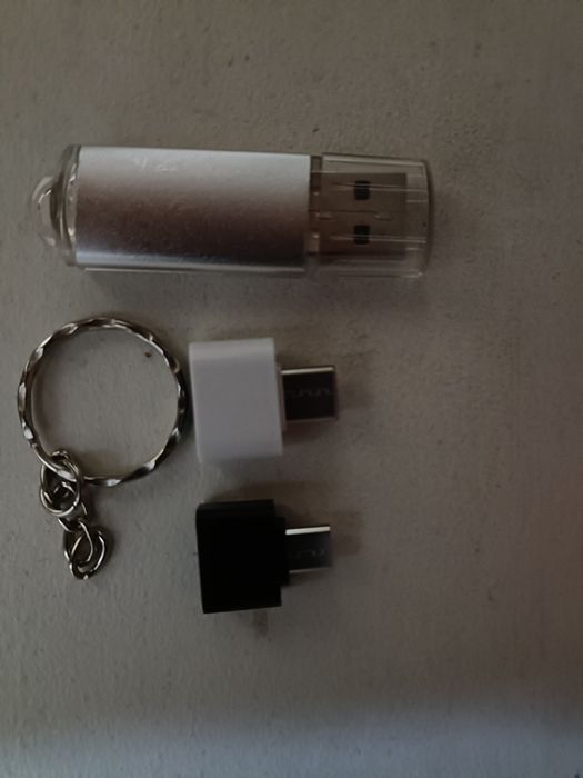 Продам  USB флешку  500 GB.