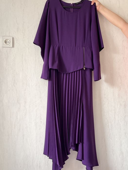 Платье с необычным дизайном от KAMEYA