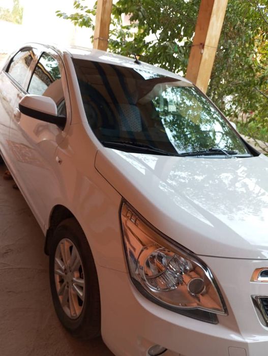 Cobalt rusumli avtomobil