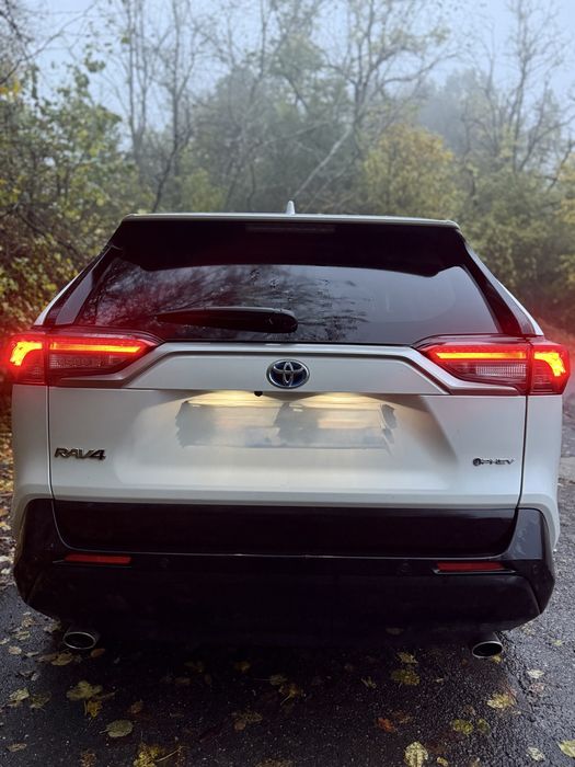 TOYOTA RAV4 2025 — imagine 5