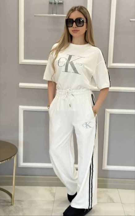 Дамски спортни екипи