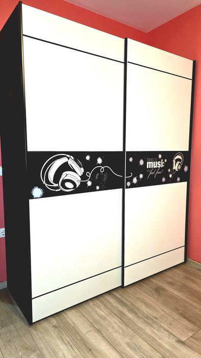 Немски гардер ш171х206вх61 с плъзгащи врати и вътр. оформл. по желание