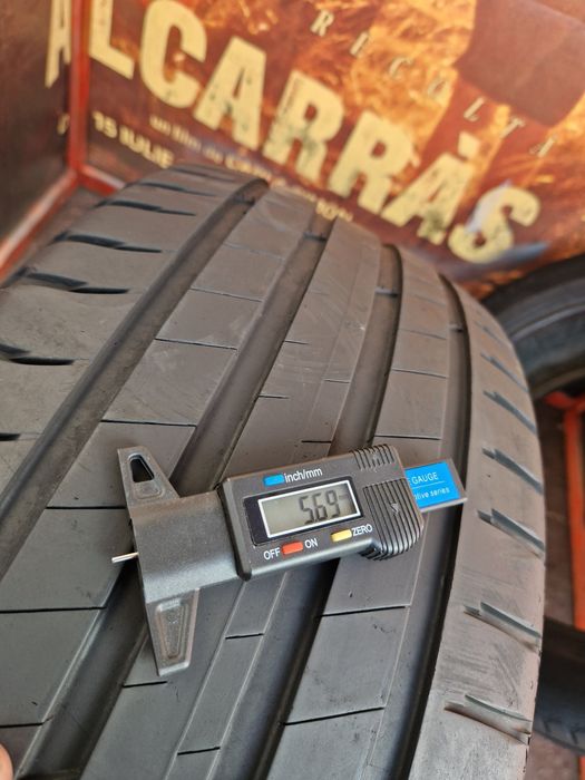 2 Anvelope Michelin 235 55 R19 de vara
