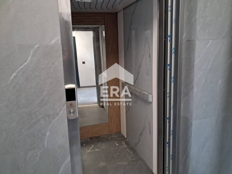Продава се Двустаен апартамент в Варна, Бриз - 66 кв.м за 1082 €/кв.м - Снимка #10