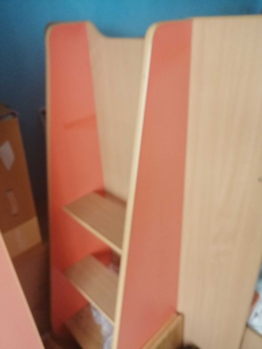 Pat supraetajat copii cu birou retractabil si șifonier