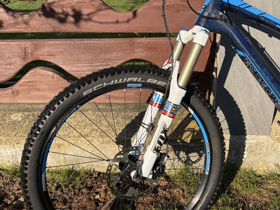 Bicicleta full suspension trek fuel ex 9.8 carbon full fox