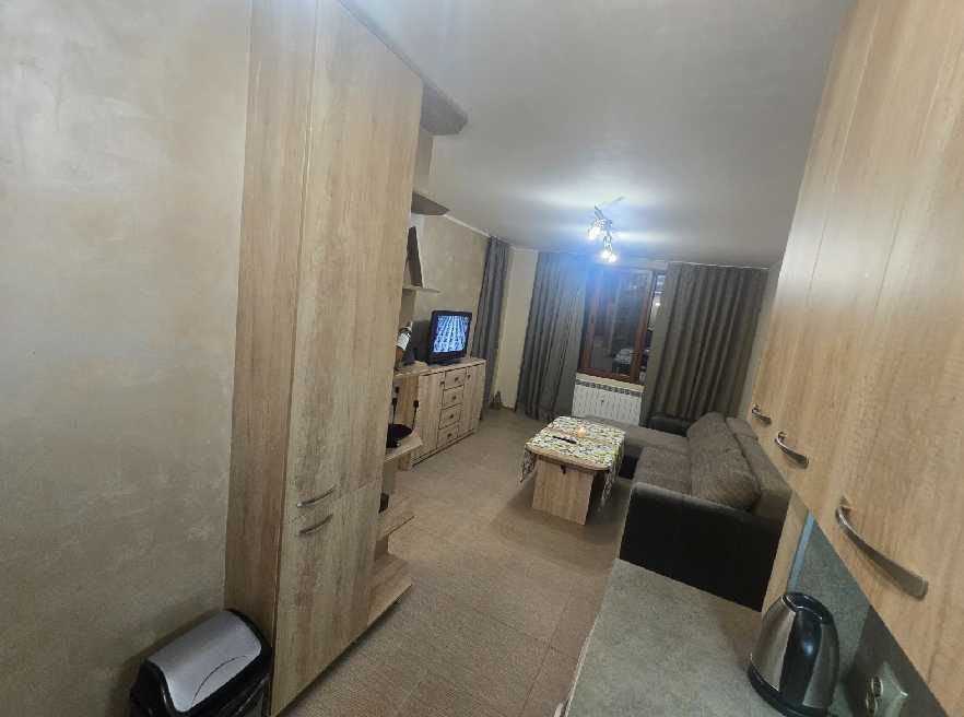 Двустаен имот в кв.Люлин център