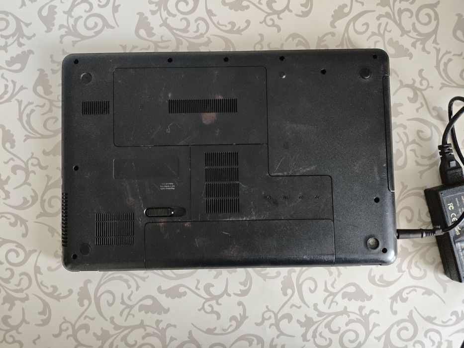 Ноутбук HP / Compaq Presario CQ57