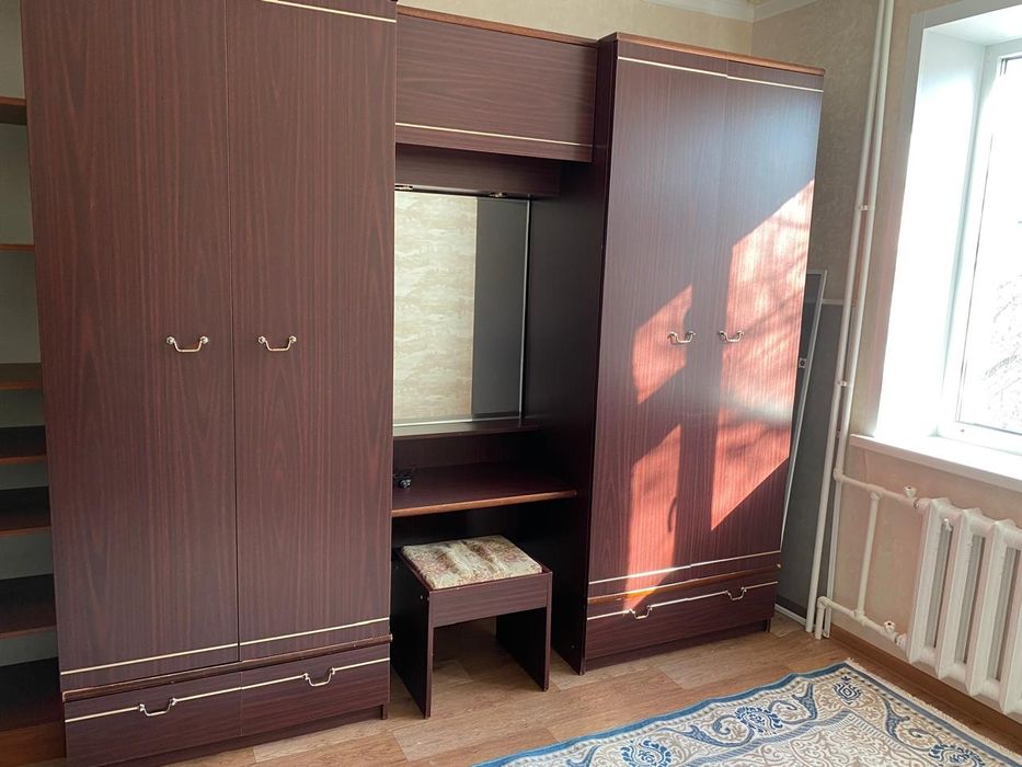 Продам шкаф распашной