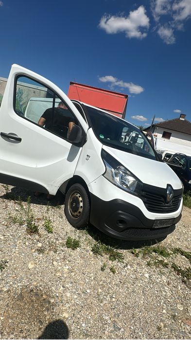 RENAULT Trafic 2019 — imagine 2