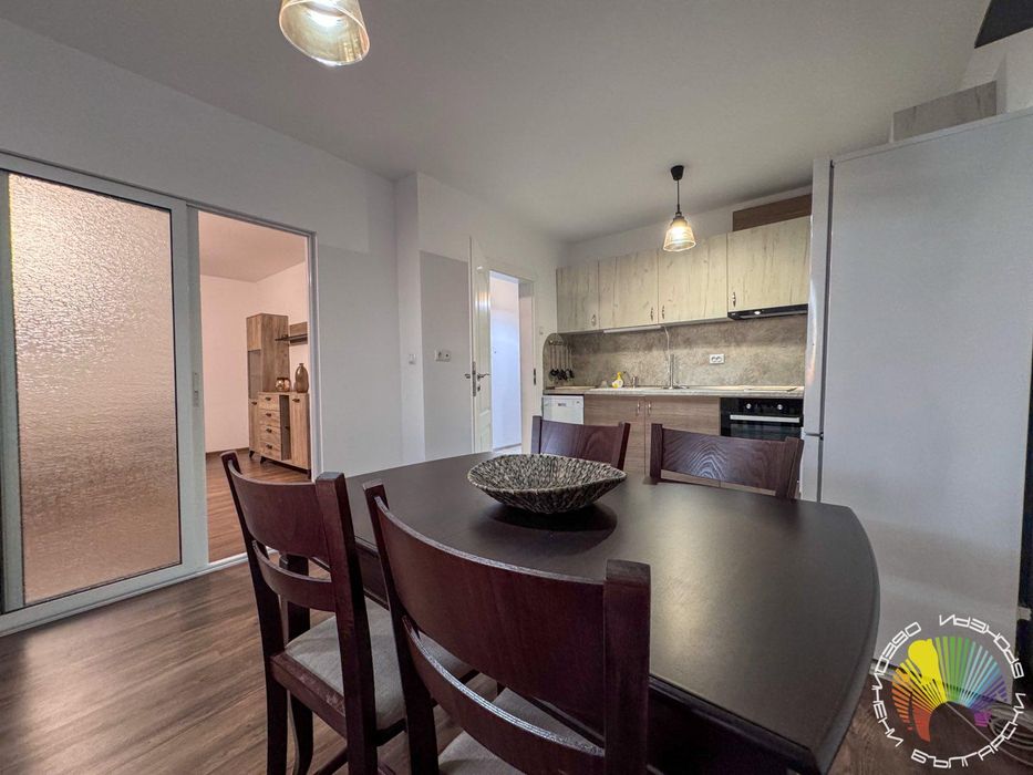 Дава се под наем Тристаен апартамент в Бургас, Славейков - 100 кв.м за 714 € - Снимка #4