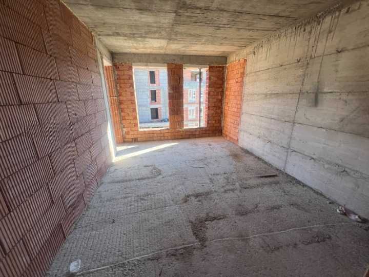 Тристаен апартамент в Остромила 105 кв.м.