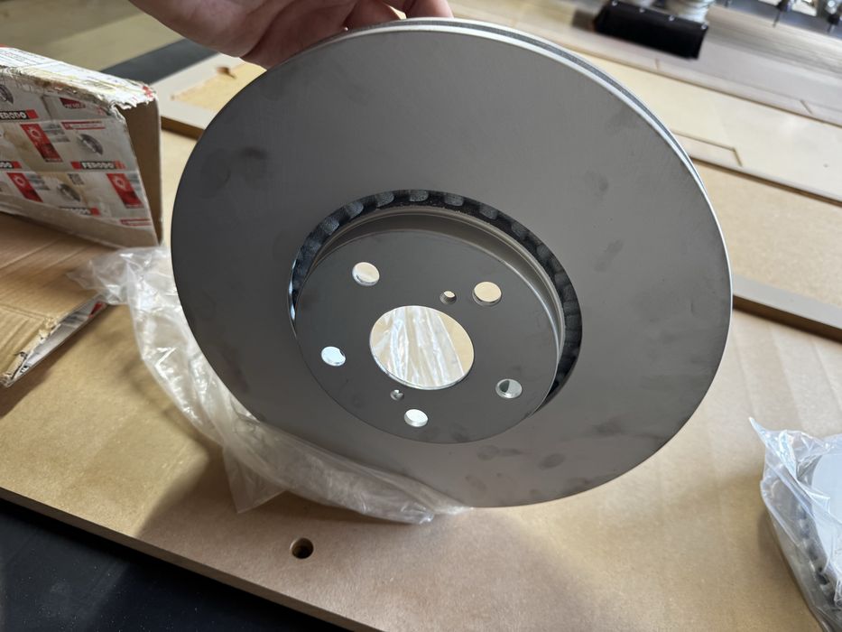 Спирачен диск 2бр. IS250/350 GS350/460
