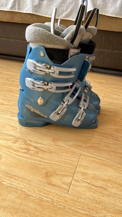 Горнолыжные ботинки Alpina