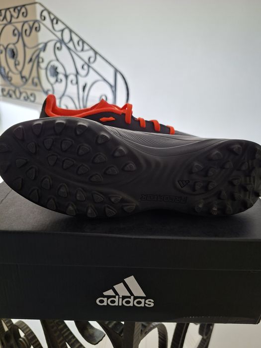Футболни стоножки Adidas