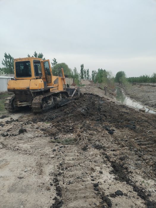 Булдозер Юто т-140