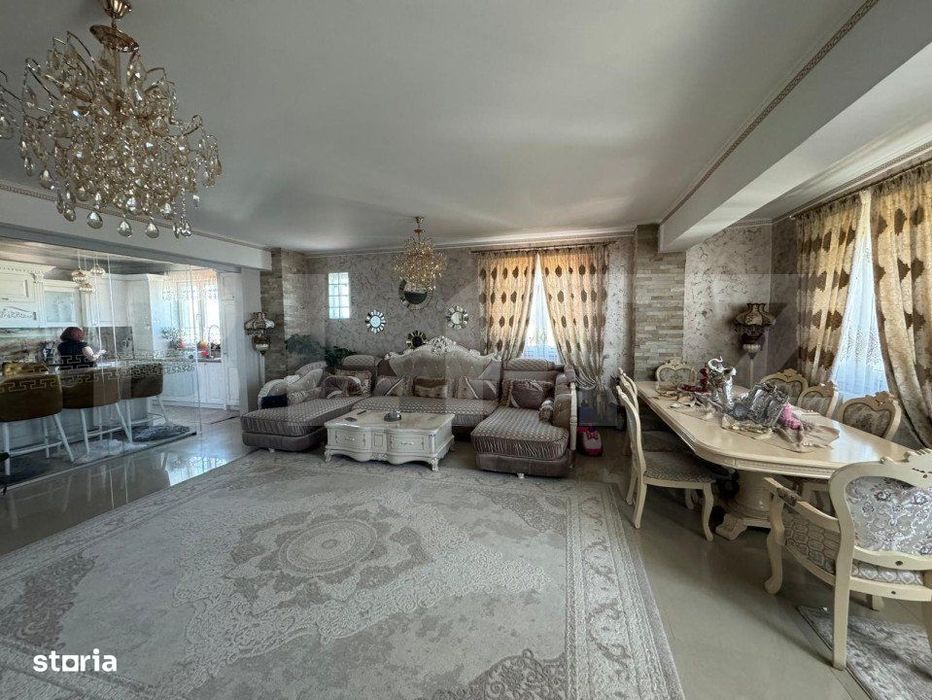 Penthouse ,4 camere , 177 mp , zona centrala ,Radauti