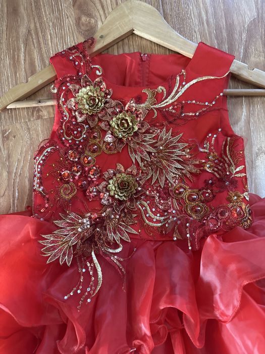 Продам детское платье