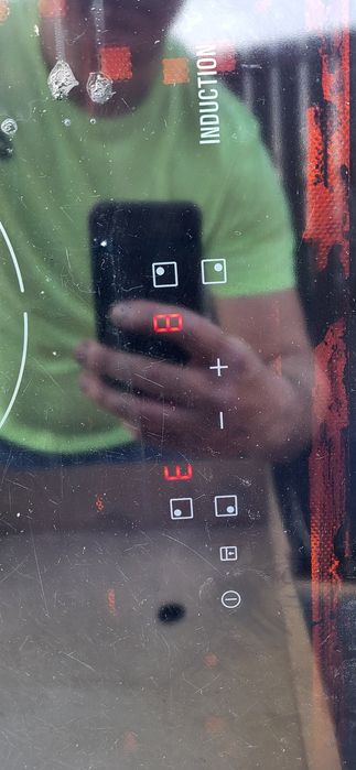 Plita cu inductie Electrolux defecta